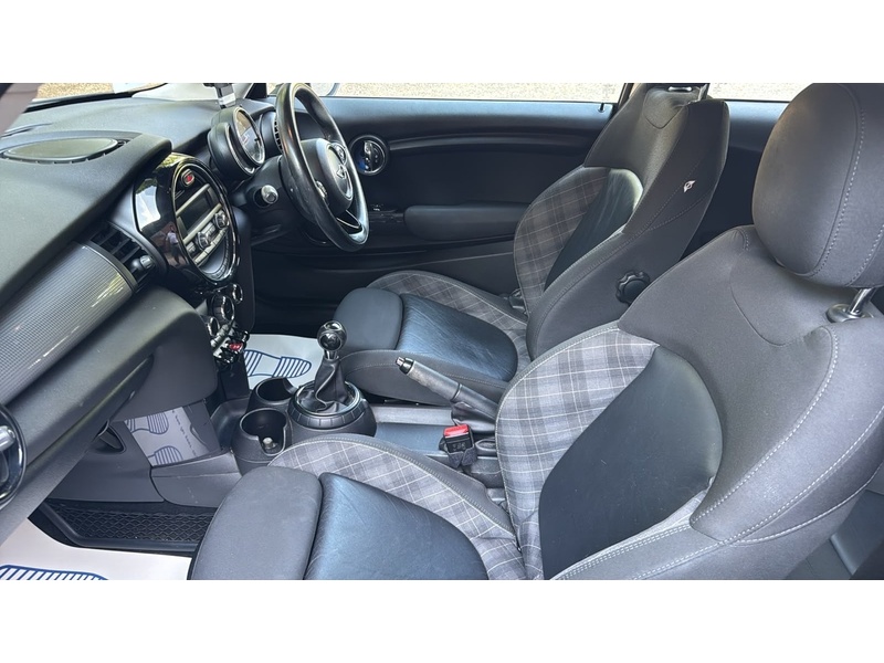 MINI Hatch 1.5 Cooper Hatchback 3dr Petrol Manual Euro 6 (s/s) (136 ps) - U10004284