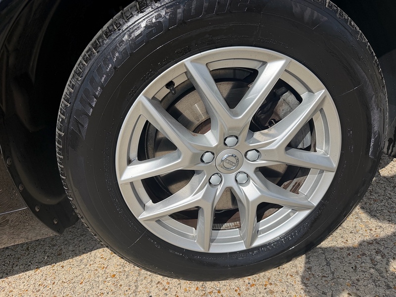 Volvo XC60 B5 MHEV Momentum SUV 2.0 Automatic Petrol Hybrid - U10004291