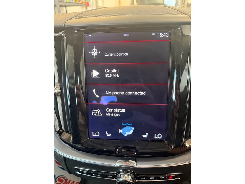 Volvo XC60 B5 MHEV Momentum SUV 2.0 Automatic Petrol Hybrid - U10004291