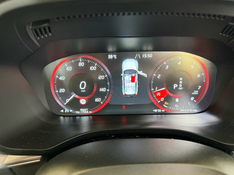 Volvo XC60 B5 MHEV Momentum SUV 2.0 Automatic Petrol Hybrid - U10004291