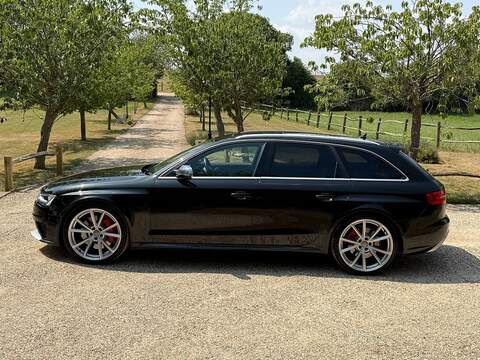 Audi RS4 Avant 4.2 FSI V8 Estate 5dr Petrol S Tronic quattro Euro 5 (450 ps) - U10004295