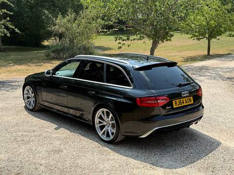 Audi RS4 Avant 4.2 FSI V8 Estate 5dr Petrol S Tronic quattro Euro 5 (450 ps) - U10004295