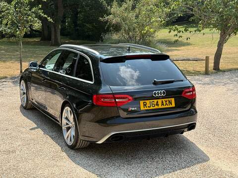 Audi RS4 Avant 4.2 FSI V8 Estate 5dr Petrol S Tronic quattro Euro 5 (450 ps) - U10004295