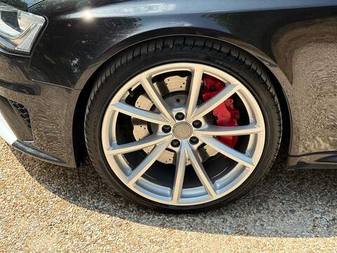 Audi RS4 Avant 4.2 FSI V8 Estate 5dr Petrol S Tronic quattro Euro 5 (450 ps) - U10004295
