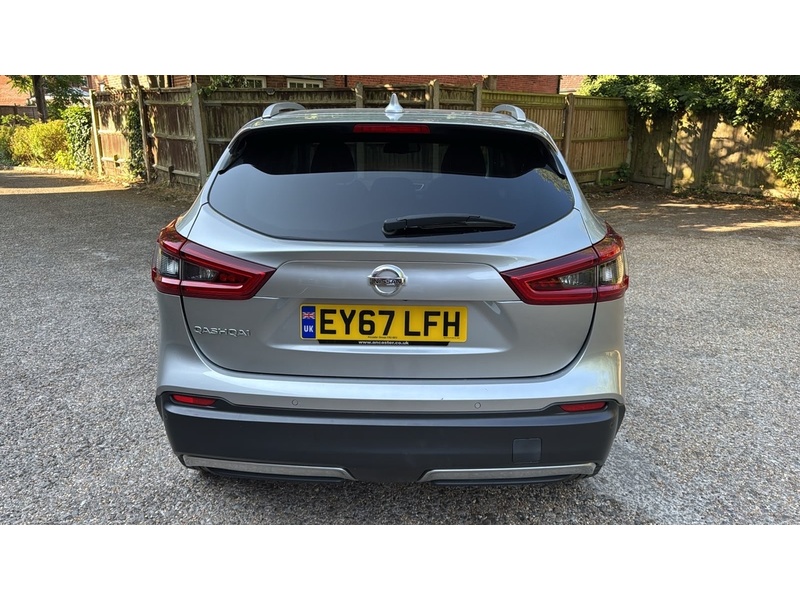 Nissan Qashqai 1.2 DIG-T N-Connecta SUV 5dr Petrol XTRON Euro 6 (s/s) (115 ps) - U10004297