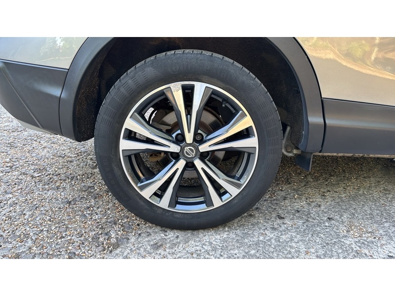 Nissan Qashqai 1.2 DIG-T N-Connecta SUV 5dr Petrol XTRON Euro 6 (s/s) (115 ps) - U10004297