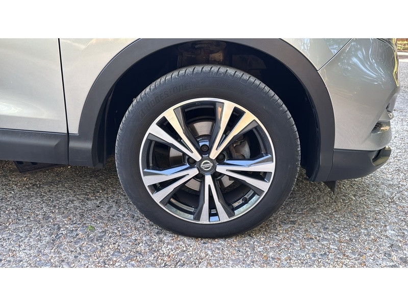 Nissan Qashqai 1.2 DIG-T N-Connecta SUV 5dr Petrol XTRON Euro 6 (s/s) (115 ps) - U10004297