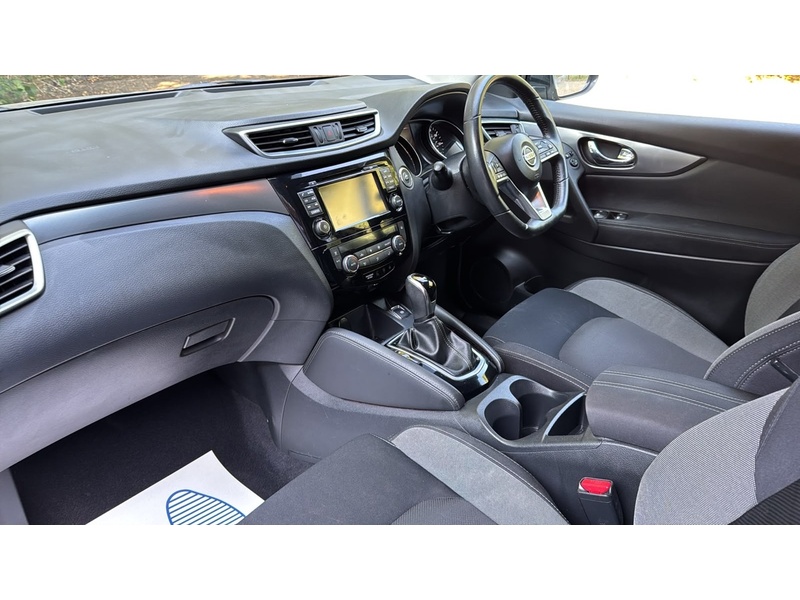 Nissan Qashqai 1.2 DIG-T N-Connecta SUV 5dr Petrol XTRON Euro 6 (s/s) (115 ps) - U10004297