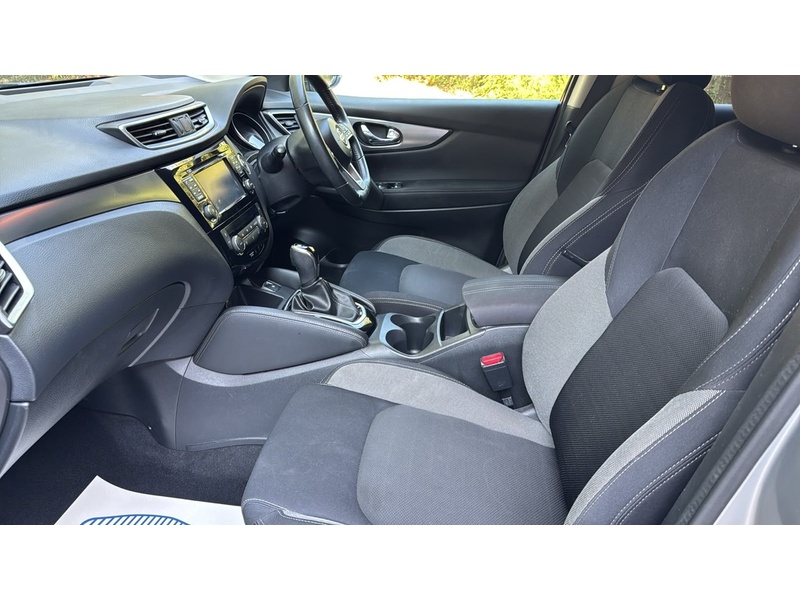 Nissan Qashqai 1.2 DIG-T N-Connecta SUV 5dr Petrol XTRON Euro 6 (s/s) (115 ps) - U10004297