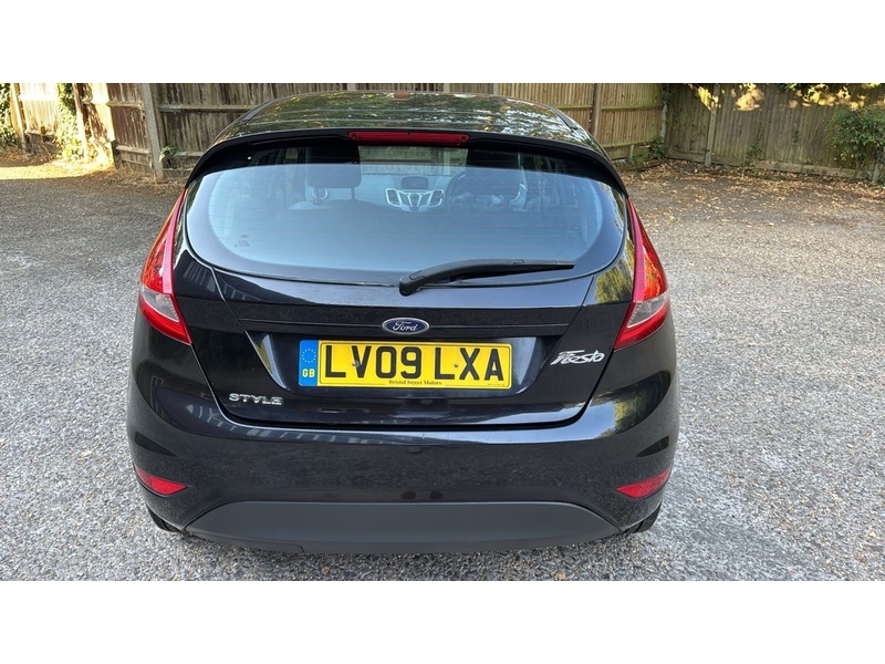 Ford Fiesta 1.25 Style Hatchback 5dr Petrol Manual (133 g/km, 81 bhp) - U10004301