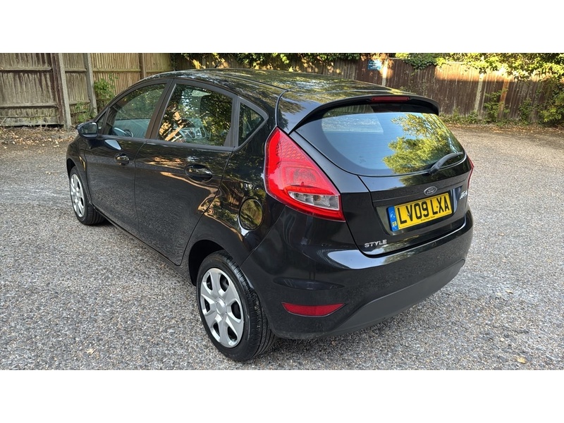 Ford Fiesta 1.25 Style Hatchback 5dr Petrol Manual (133 g/km, 81 bhp) - U10004301