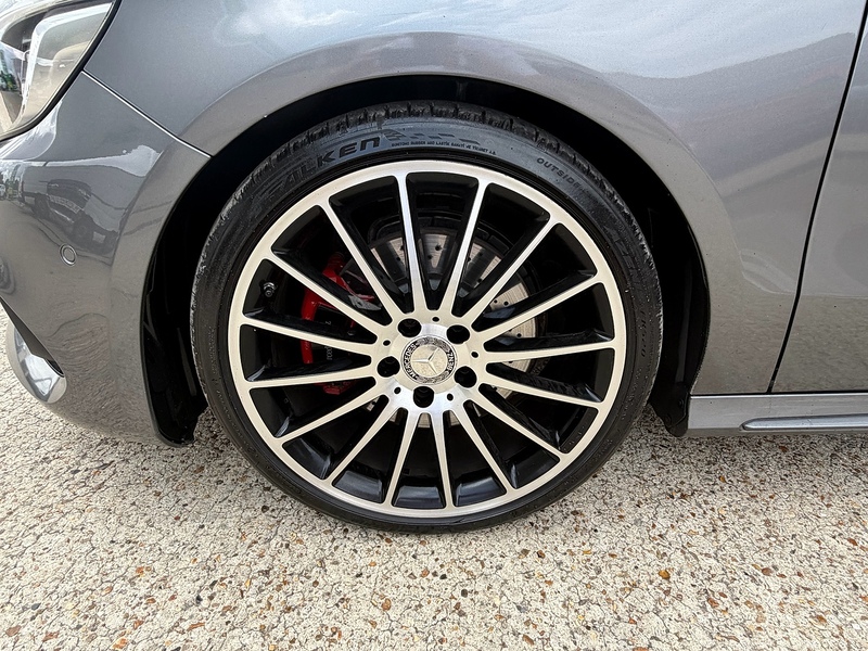 Mercedes-Benz A Class 2.0 A250 AMG (Premium) Hatchback 5dr Petrol 7G-DCT 4MATIC Euro 6 (s/s) (218 ps) - U10004305