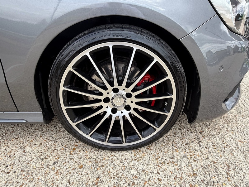 Mercedes-Benz A Class 2.0 A250 AMG (Premium) Hatchback 5dr Petrol 7G-DCT 4MATIC Euro 6 (s/s) (218 ps) - U10004305