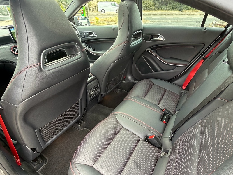 Mercedes-Benz A Class 2.0 A250 AMG (Premium) Hatchback 5dr Petrol 7G-DCT 4MATIC Euro 6 (s/s) (218 ps) - U10004305