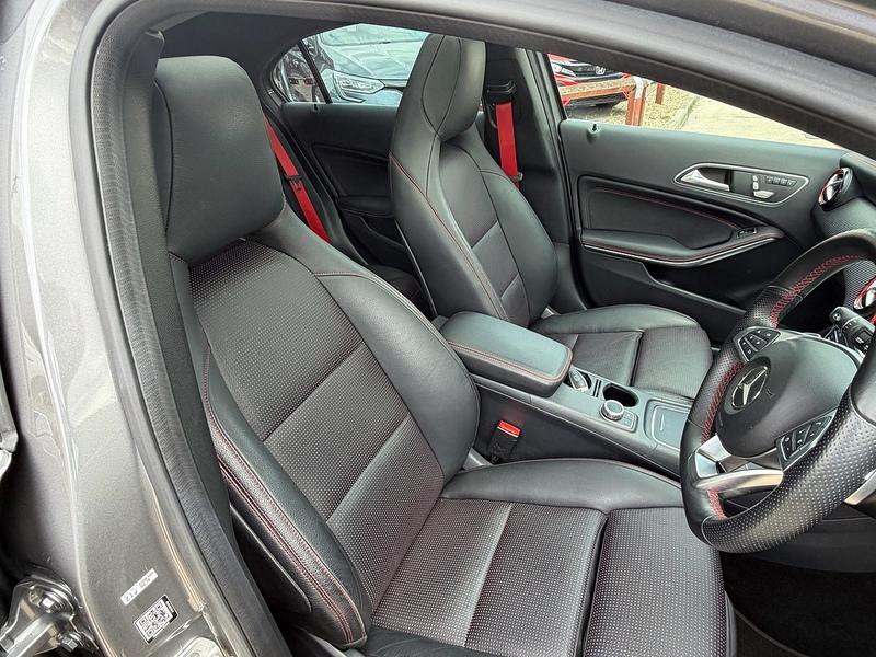 Mercedes-Benz A Class 2.0 A250 AMG (Premium) Hatchback 5dr Petrol 7G-DCT 4MATIC Euro 6 (s/s) (218 ps) - U10004305