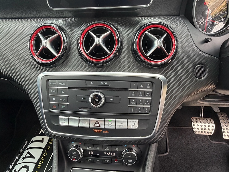 Mercedes-Benz A Class 2.0 A250 AMG (Premium) Hatchback 5dr Petrol 7G-DCT 4MATIC Euro 6 (s/s) (218 ps) - U10004305