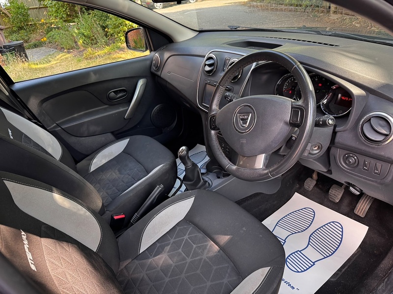 Dacia Sandero Stepway 1.5 dCi Laureate Hatchback 5dr Diesel Manual Euro 6 (s/s) (90 ps) - U10004307