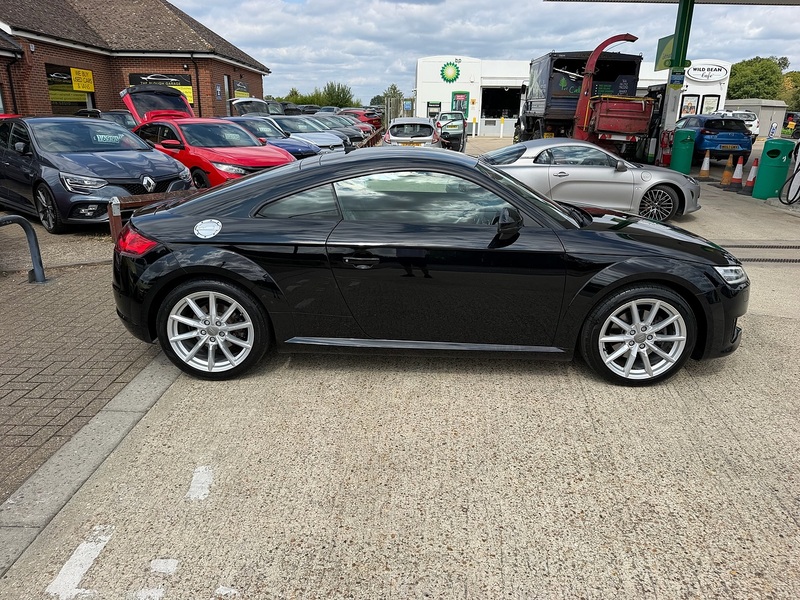 Audi TT 2.0 TFSI Sport Coupe 3dr Petrol S Tronic quattro Euro 6 (s/s) (230 ps) - U10004310