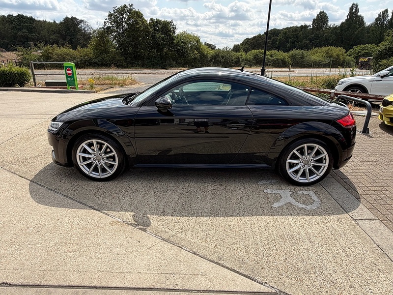 Audi TT 2.0 TFSI Sport Coupe 3dr Petrol S Tronic quattro Euro 6 (s/s) (230 ps) - U10004310