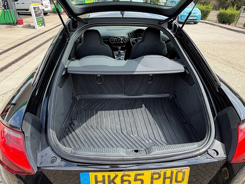 Audi TT 2.0 TFSI Sport Coupe 3dr Petrol S Tronic quattro Euro 6 (s/s) (230 ps) - U10004310