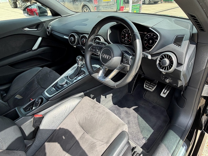 Audi TT 2.0 TFSI Sport Coupe 3dr Petrol S Tronic quattro Euro 6 (s/s) (230 ps) - U10004310