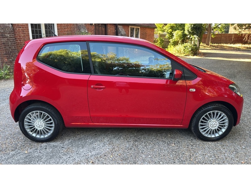 Volkswagen up! 1.0 High up! Hatchback 3dr Petrol Manual Euro 5 (75 ps) - U10004313