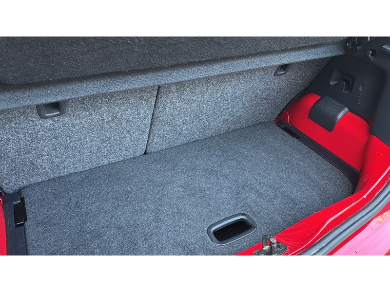 Volkswagen up! 1.0 High up! Hatchback 3dr Petrol Manual Euro 5 (75 ps) - U10004313