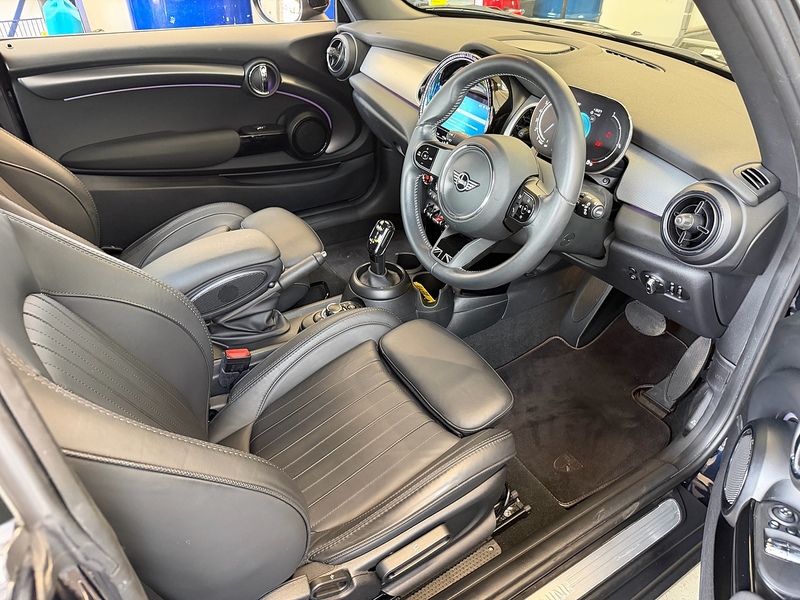 MINI Hatch 1.5 Cooper Exclusive Hatchback 3dr Petrol Steptronic Euro 6 (s/s) (136 ps) - U10004314