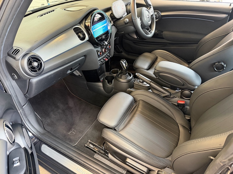 MINI Hatch 1.5 Cooper Exclusive Hatchback 3dr Petrol Steptronic Euro 6 (s/s) (136 ps) - U10004314