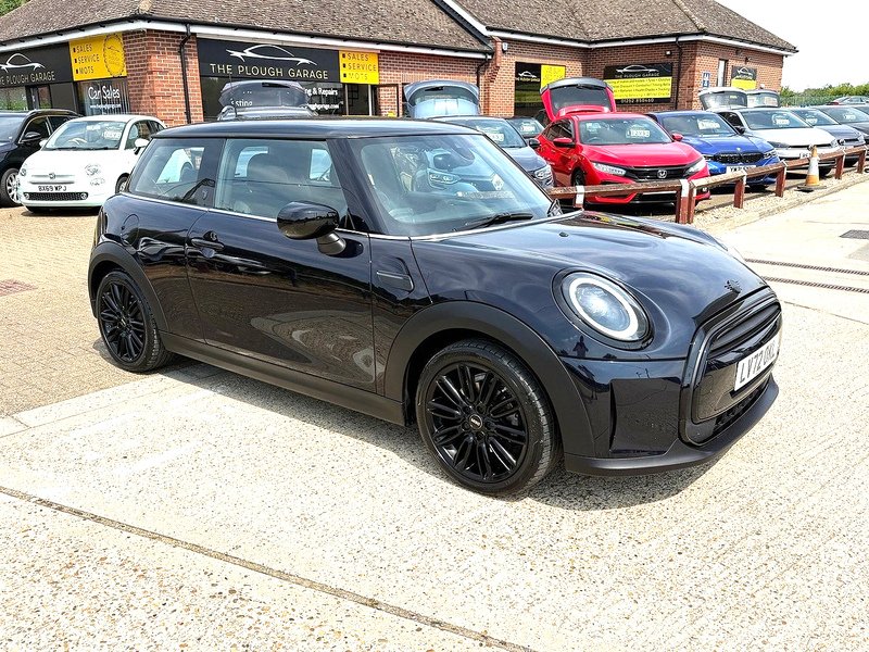 MINI Hatch 1.5 Cooper Exclusive Hatchback 3dr Petrol Steptronic Euro 6 (s/s) (136 ps) - U10004314