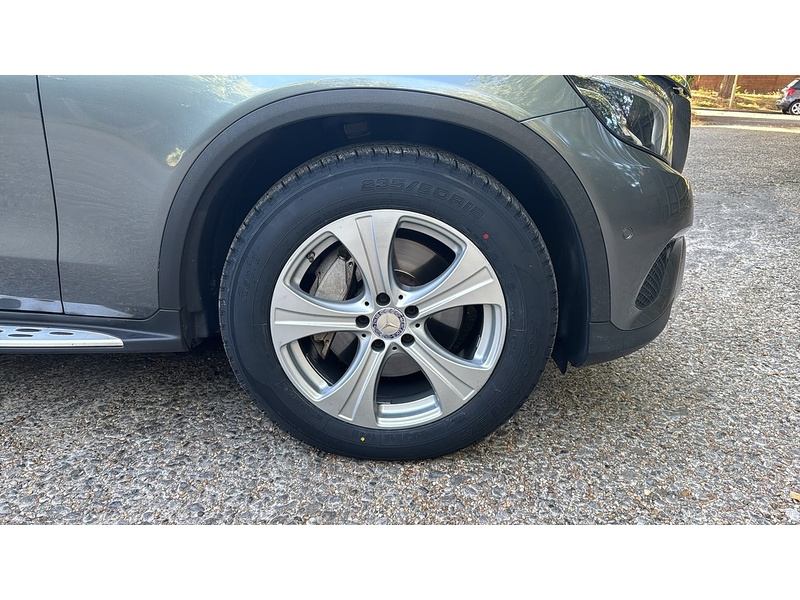 Mercedes-Benz GLC 2.1 GLC220d Sport (Premium) SUV 5dr Diesel G-Tronic 4MATIC Euro 6 (s/s) (170 ps) - U10004315