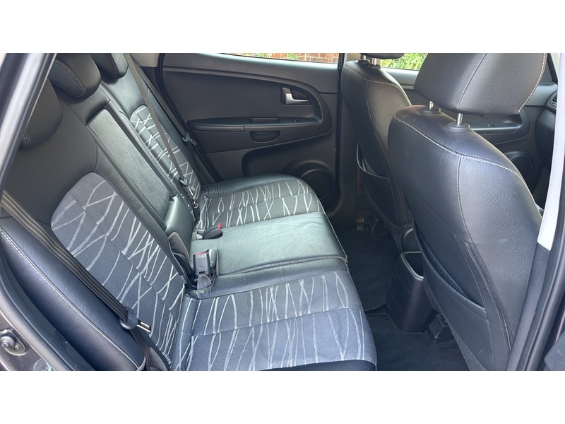 Kia Venga 1.6 3 MPV 5dr Petrol Manual Euro 6 (s/s) (123 bhp) - U10004318