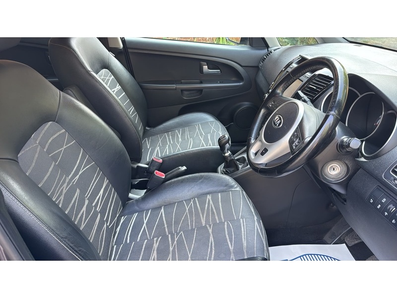 Kia Venga 1.6 3 MPV 5dr Petrol Manual Euro 6 (s/s) (123 bhp) - U10004318