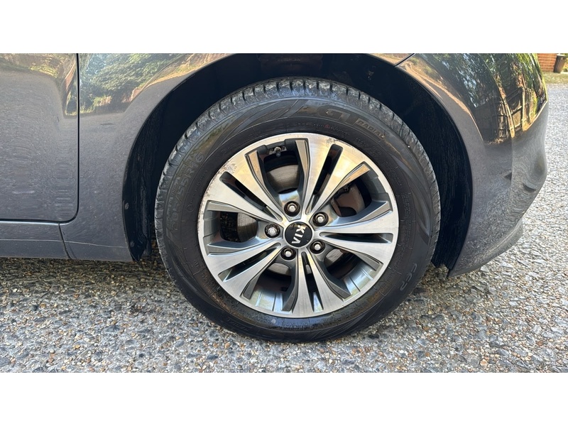 Kia Venga 1.6 3 MPV 5dr Petrol Manual Euro 6 (s/s) (123 bhp) - U10004318