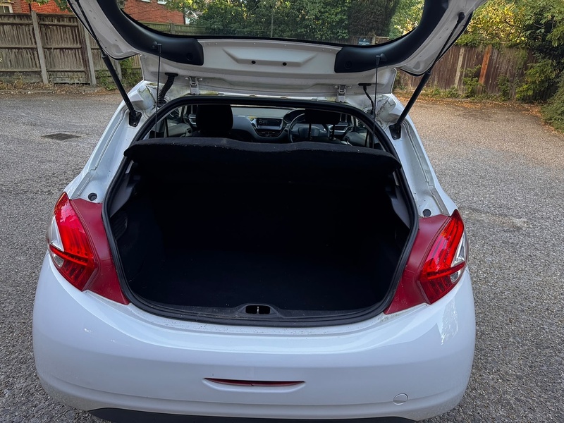 Peugeot 208 1.0 VTi Access Hatchback 3dr Petrol Manual Euro 5 (68 ps) - U10004319