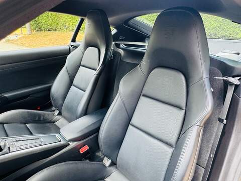 Porsche 718 Cayman 2.0T Coupe 2dr Petrol Manual Euro 6 (s/s) (300 ps) - U10004321