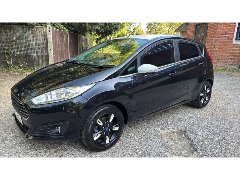 Ford Fiesta 1.25 Zetec Black Edition Hatchback 5dr Petrol Manual Euro 6 (82 ps) - U10004322
