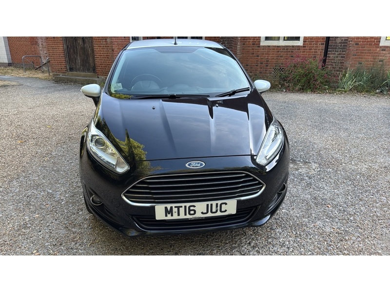 Ford Fiesta 1.25 Zetec Black Edition Hatchback 5dr Petrol Manual Euro 6 (82 ps) - U10004322