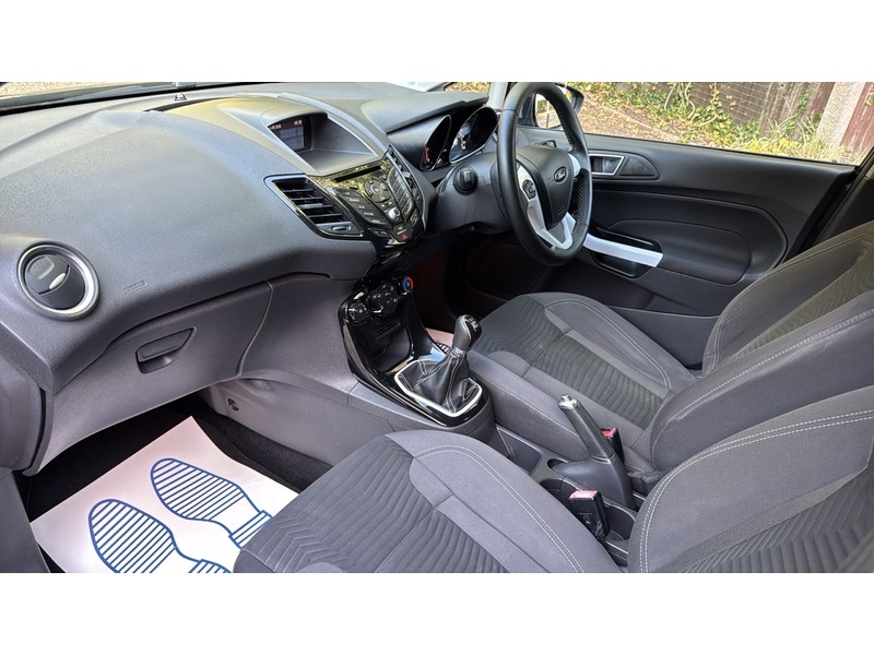 Ford Fiesta 1.25 Zetec Black Edition Hatchback 5dr Petrol Manual Euro 6 (82 ps) - U10004322