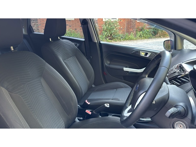 Ford Fiesta 1.25 Zetec Black Edition Hatchback 5dr Petrol Manual Euro 6 (82 ps) - U10004322
