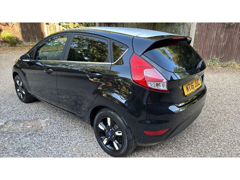 Ford Fiesta 1.25 Zetec Black Edition Hatchback 5dr Petrol Manual Euro 6 (82 ps) - U10004322