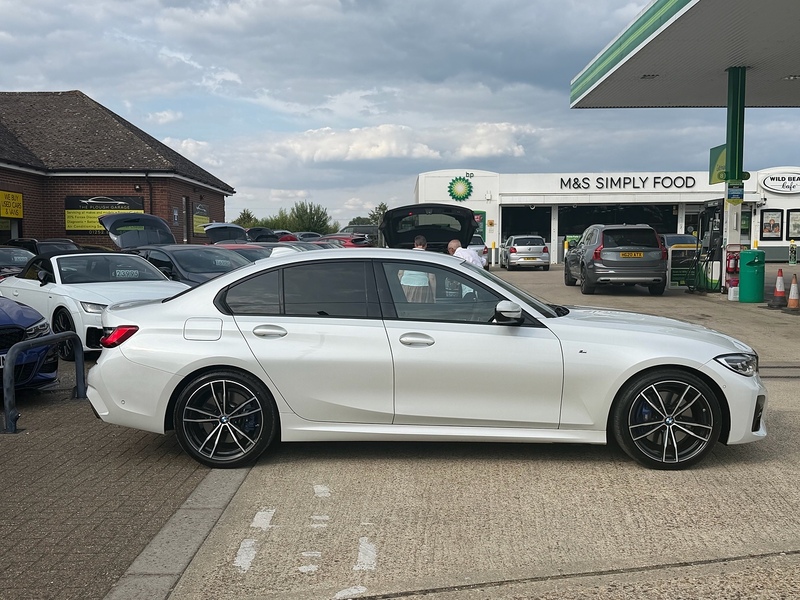 BMW 3 Series 2.0 320i M Sport Saloon 4dr Petrol Auto Euro 6 (s/s) (184 ps) - U10004325