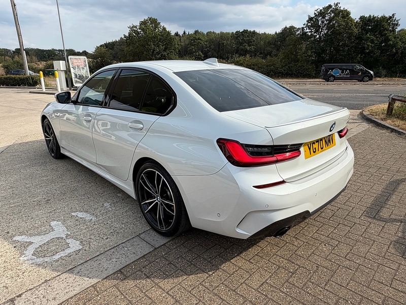 BMW 3 Series 2.0 320i M Sport Saloon 4dr Petrol Auto Euro 6 (s/s) (184 ps) - U10004325