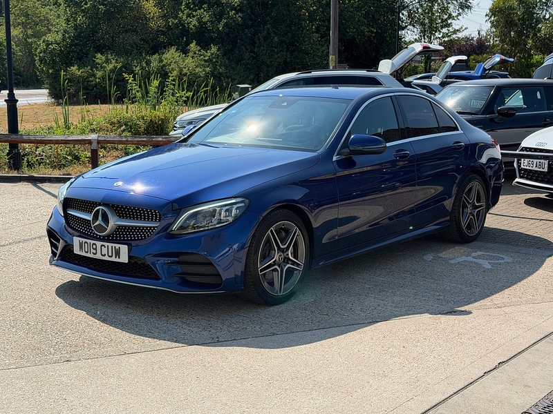 Mercedes-Benz C Class 2.0 C300d AMG Line (Premium) Saloon 4dr Diesel G-Tronic+ Euro 6 (s/s) (245 ps) - U10004326