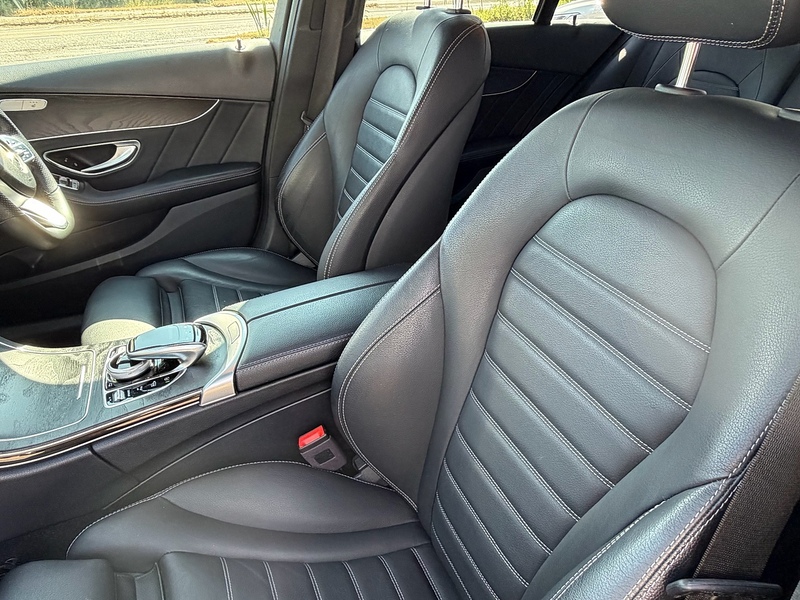 Mercedes-Benz C Class 2.0 C300d AMG Line (Premium) Saloon 4dr Diesel G-Tronic+ Euro 6 (s/s) (245 ps) - U10004326