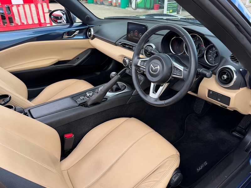 Mazda MX-5 2.0 SKYACTIV-G Sport Nav Convertible 2dr Petrol Manual Euro 6 (160 ps) - U10004336