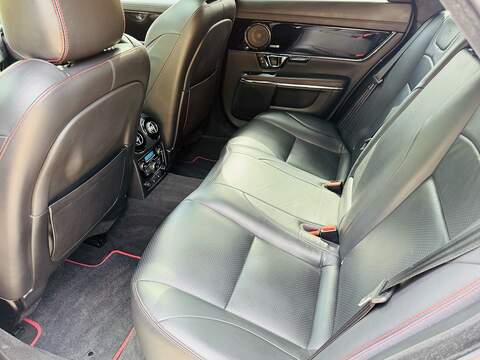 Jaguar XJR 5.0 V8 Saloon 4dr Petrol Auto Euro 6 (s/s) (550 ps) - U10004344