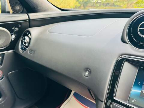 Jaguar XJR 5.0 V8 Saloon 4dr Petrol Auto Euro 6 (s/s) (550 ps) - U10004344