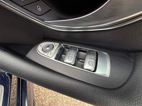 Mercedes-Benz E Class 3.0 E450 V6 AMG Line (Premium Plus) Coupe 2dr Petrol G-Tronic+ 4MATIC Euro 6 (s/s) (367 ps) - U10004345