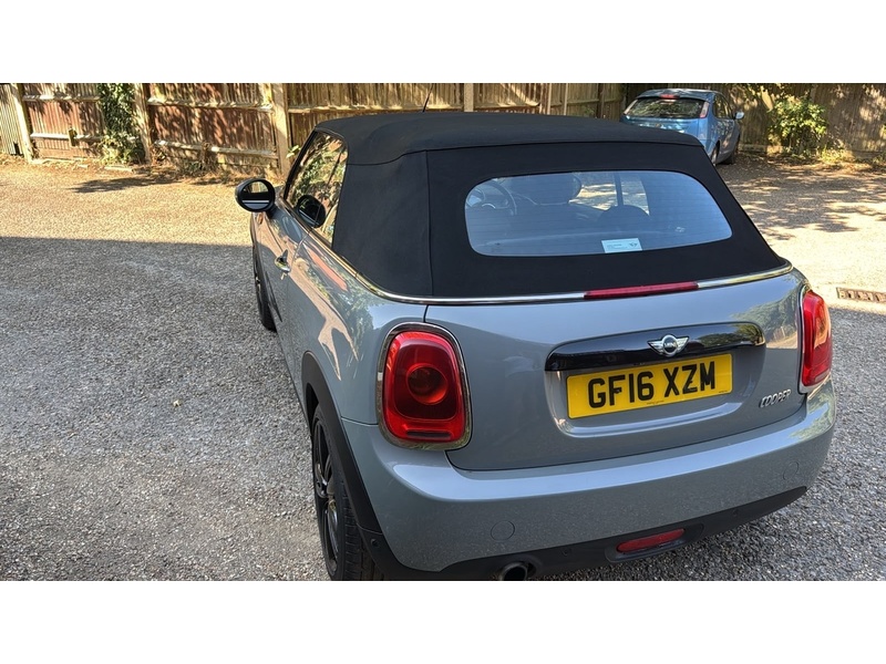 MINI Convertible 1.5 Cooper Convertible 2dr Petrol Manual Euro 6 (s/s) (136 ps) - U10004348